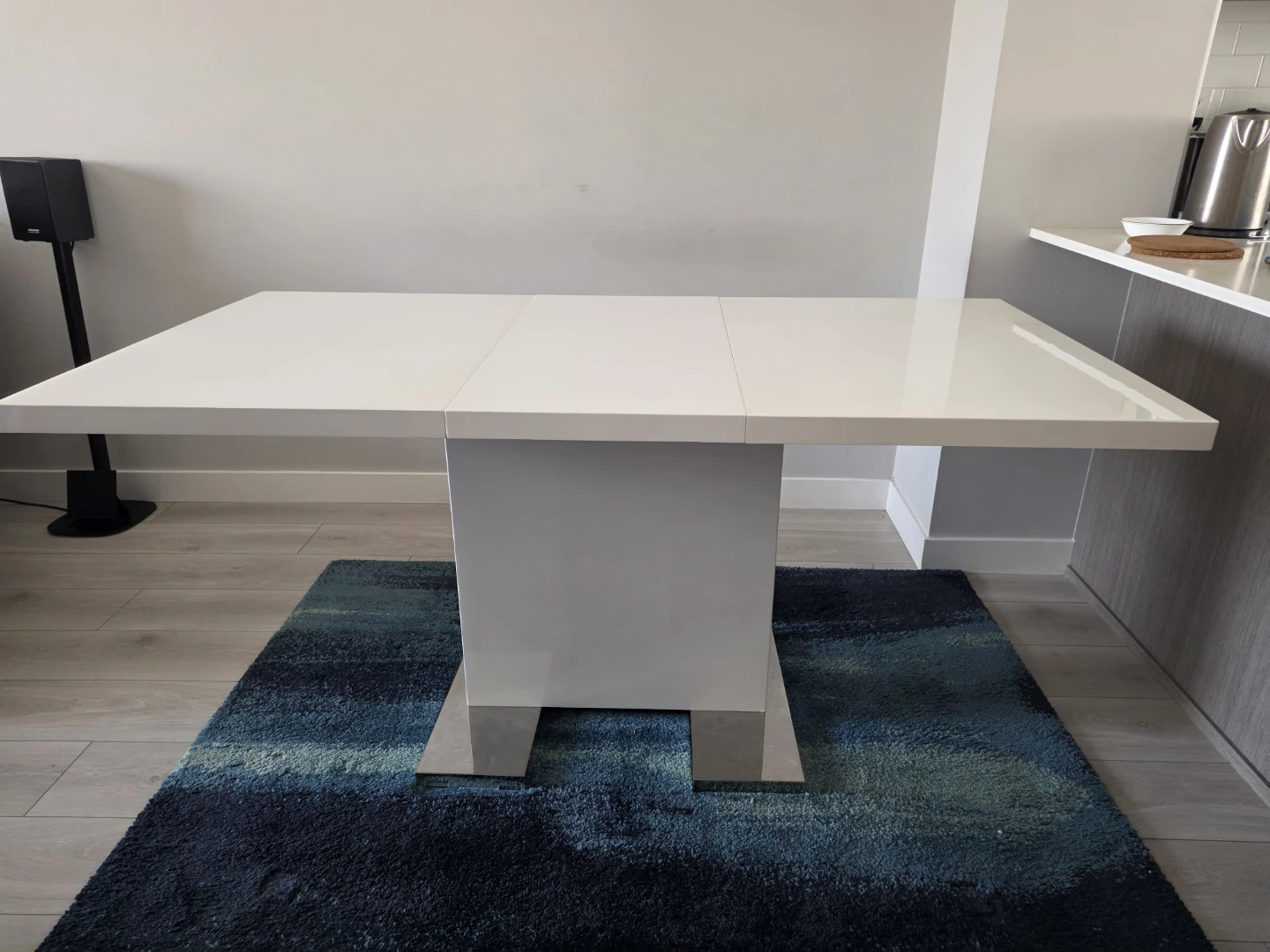 Modern White Extendable Dining Table - photo 3