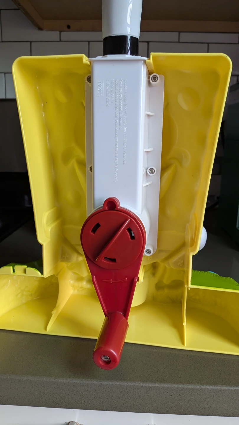 SpongeBob SquarePants Snow Cone Maker - photo 2