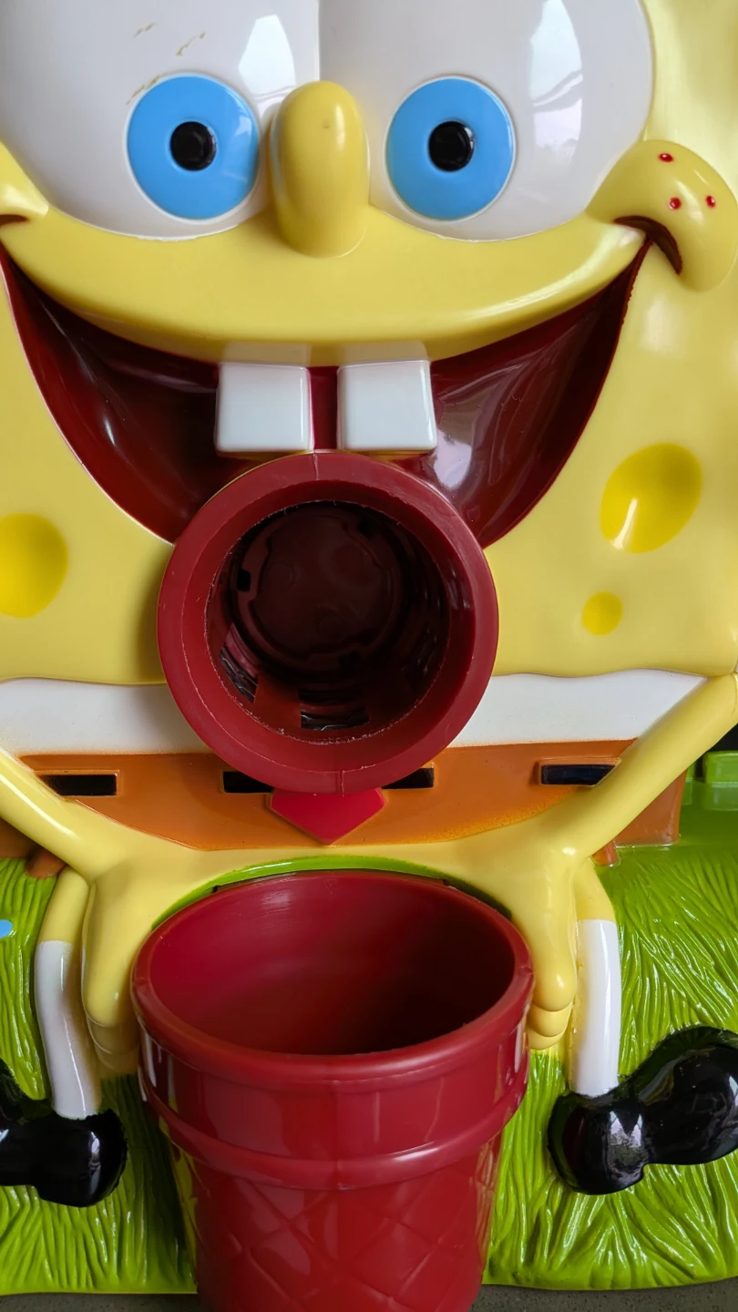 SpongeBob SquarePants Snow Cone Maker - photo 3