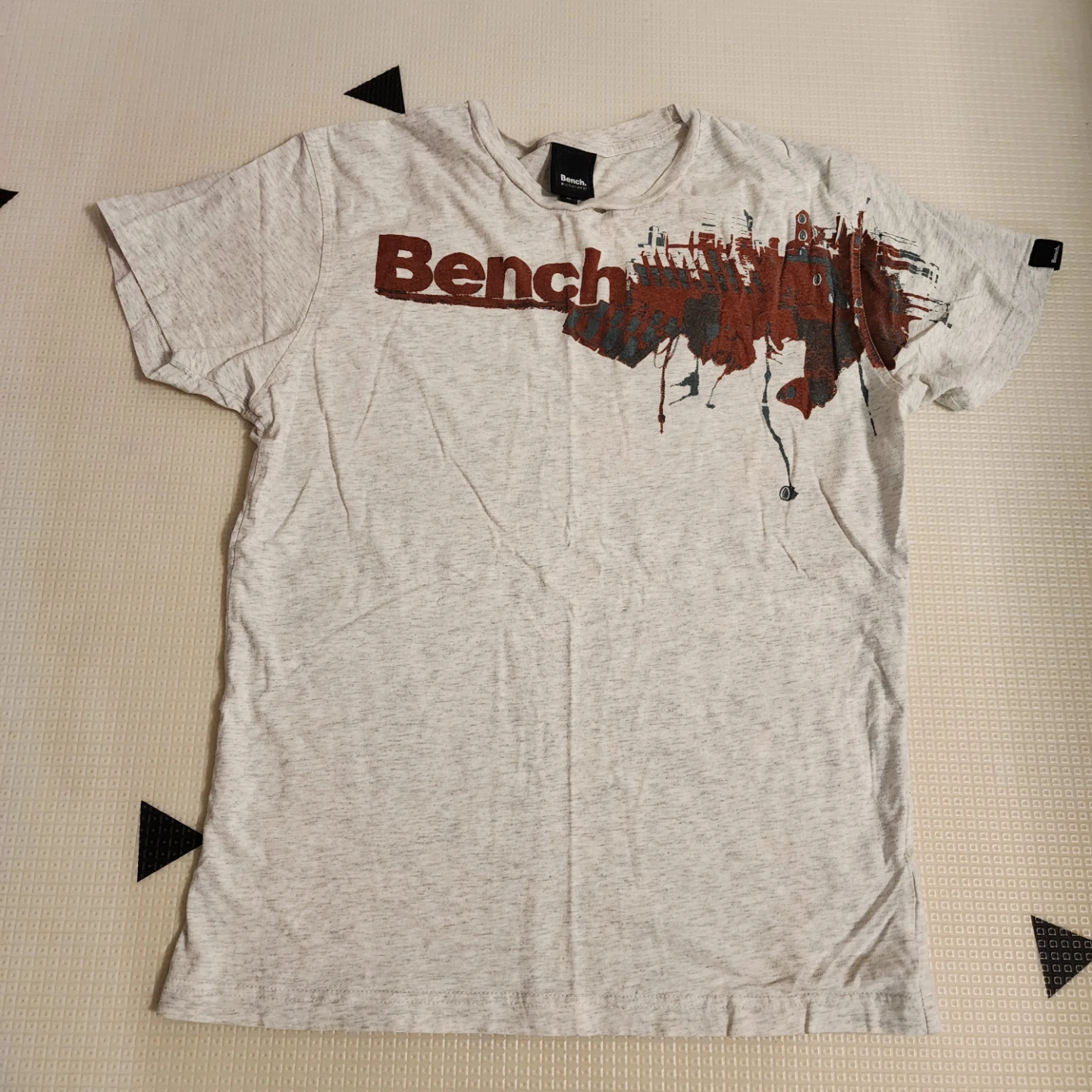Bench. Urbanwear T-Shirt - Size M
