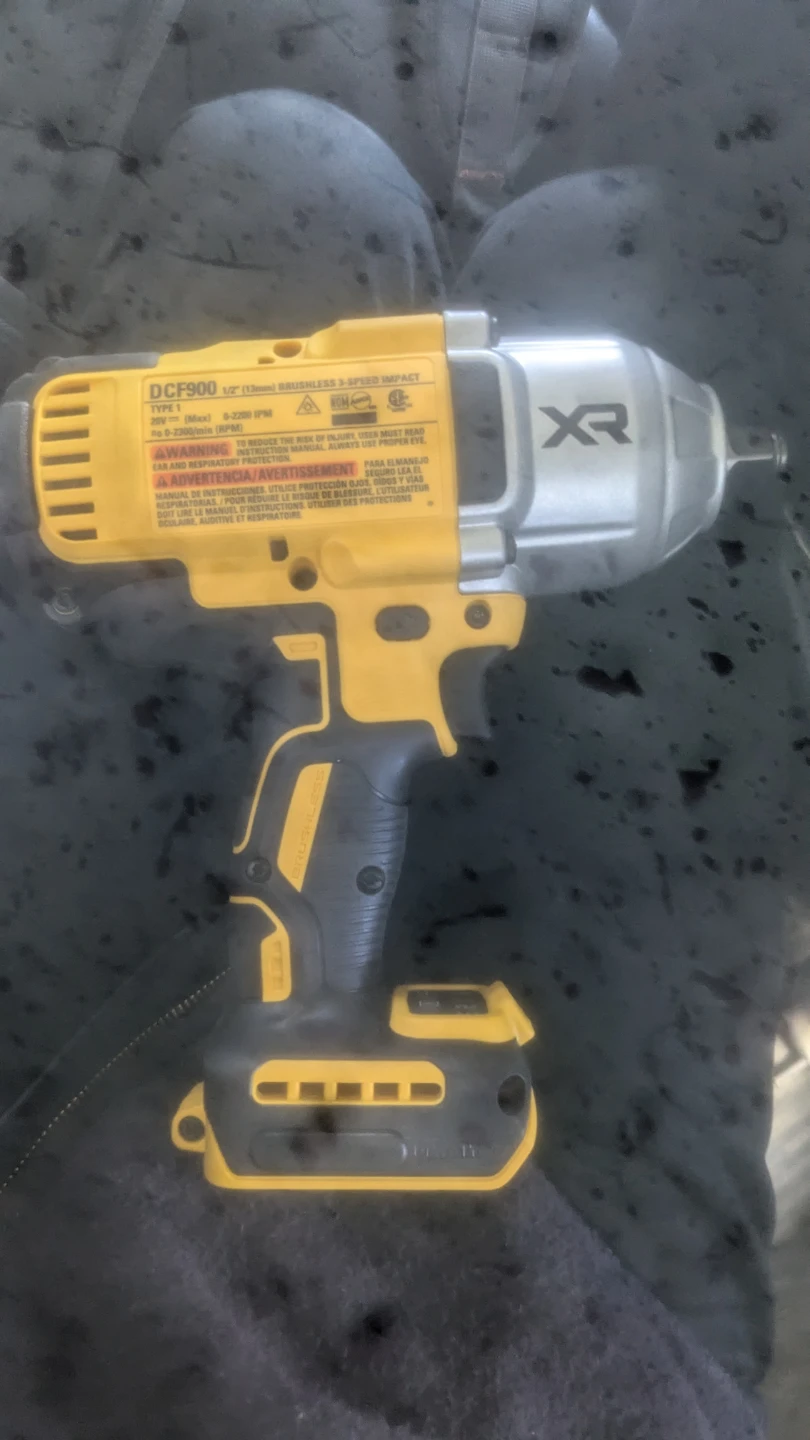 DEWALT DCF900B 20V MAX 1/2-in High Torque Impact Wrench
