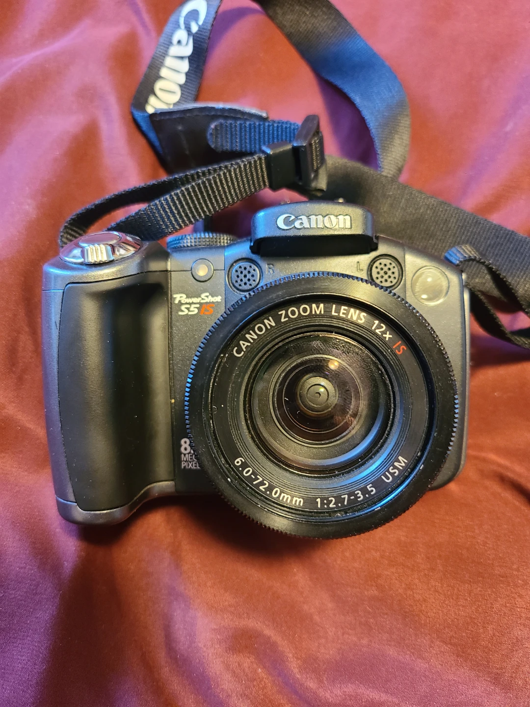 Canon PowerShot S5 IS Digital Camera