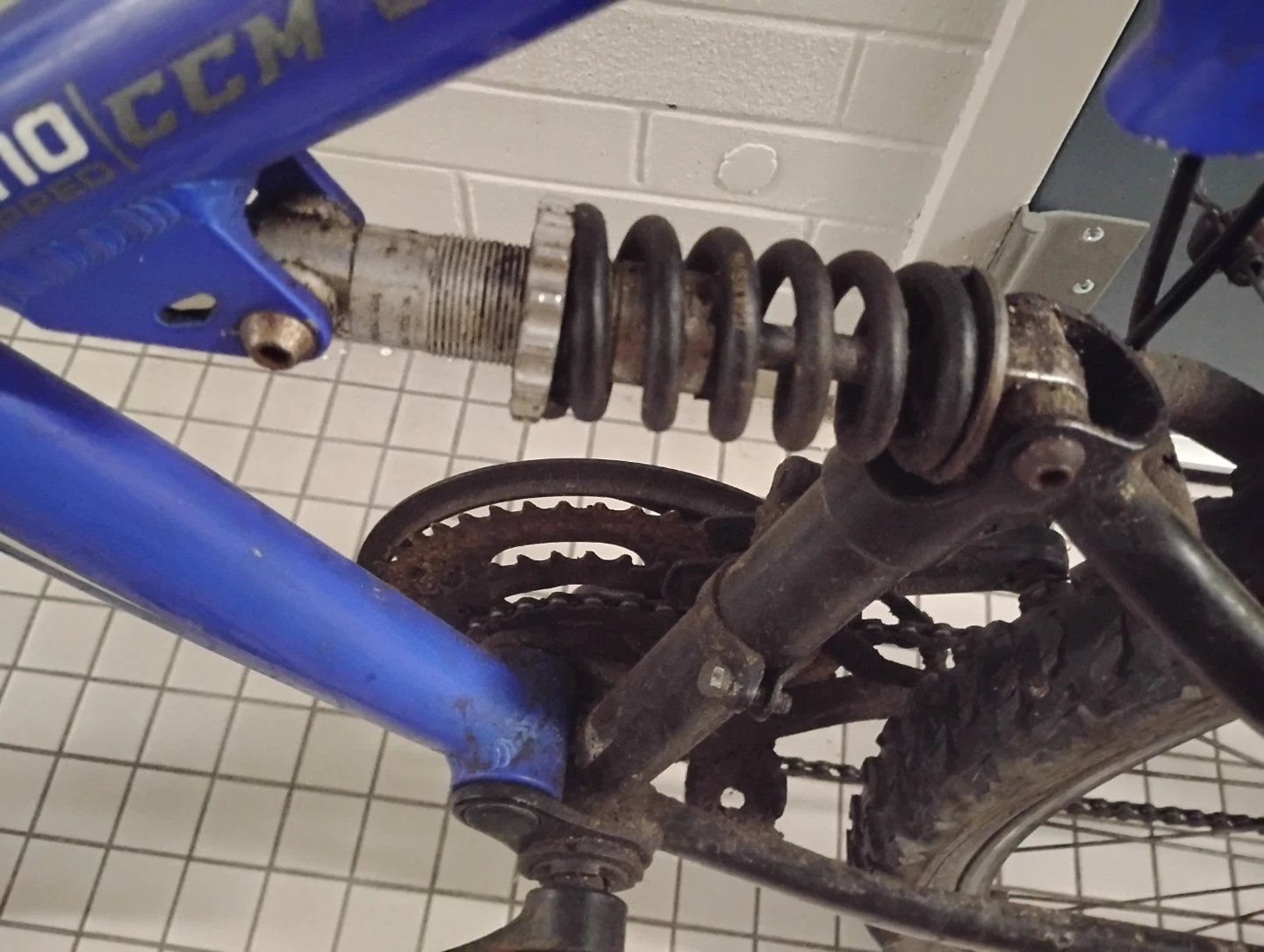 CCM Alpine Full Suspension Mountain Bike - photo 4
