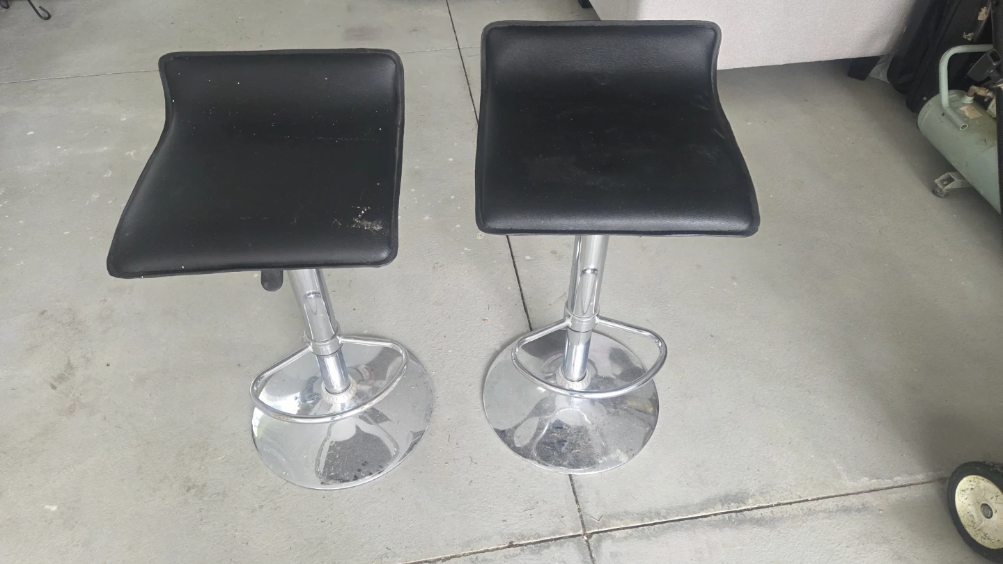 Set of 2 Adjustable Black Bar Stools