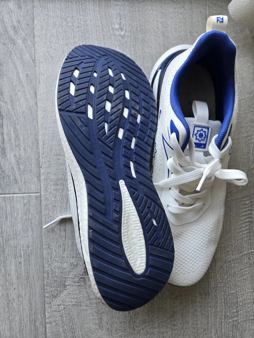 Fila Running Shoes - White/Blue - EUR 44 / CHN 270 - photo 2