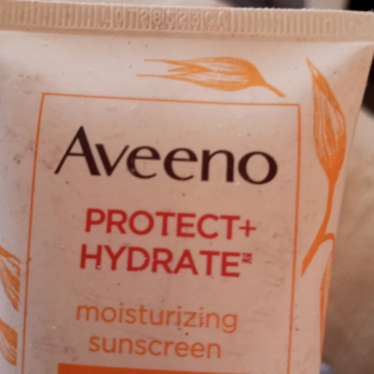 Aveeno Protect+Hydrate Moisturizing Sunscreen SPF 30 - photo 2