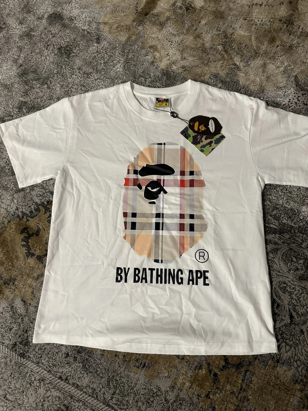 Brand new Bathing Ape T-Shirt White burberry