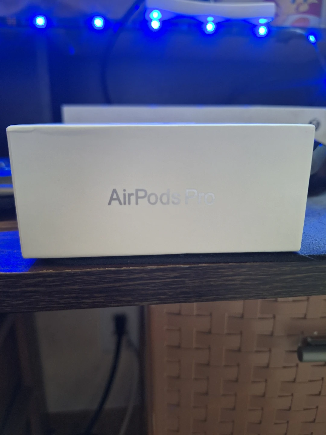 Apple AirPods Pro (2nd generation) with MagSafe Charging Case - photo 3