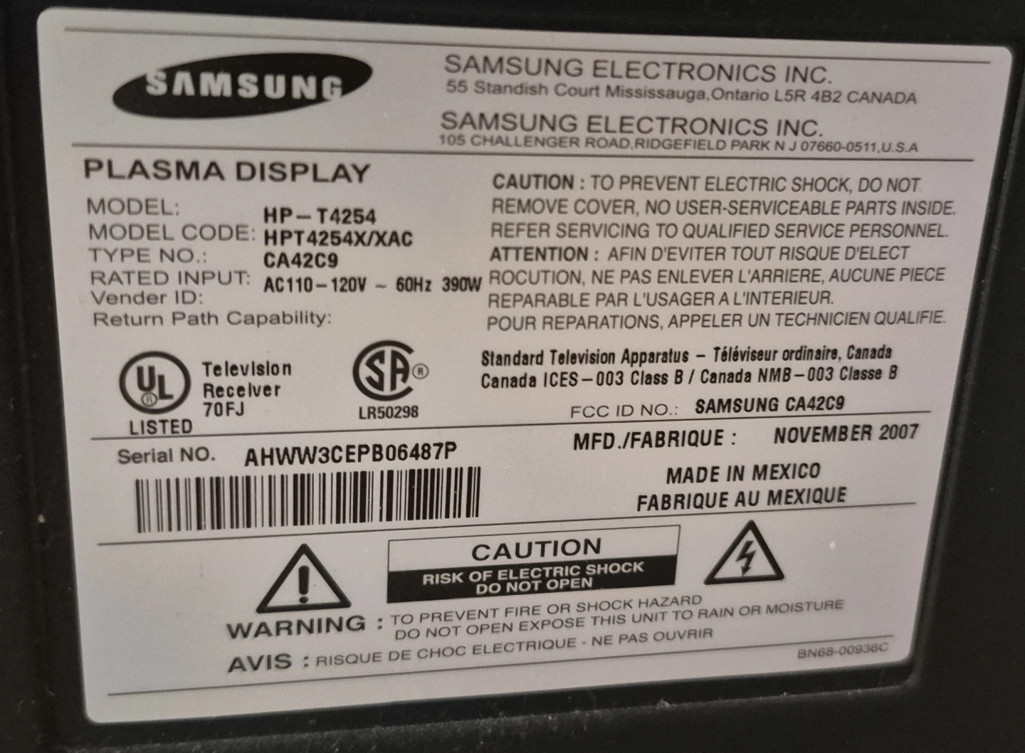 Samsung TV 42 inc with stand - photo 2
