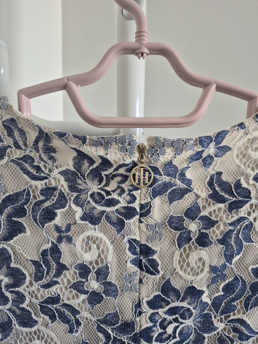 Tommy Hilfiger Blue Lace Dress Size 4 - photo 4