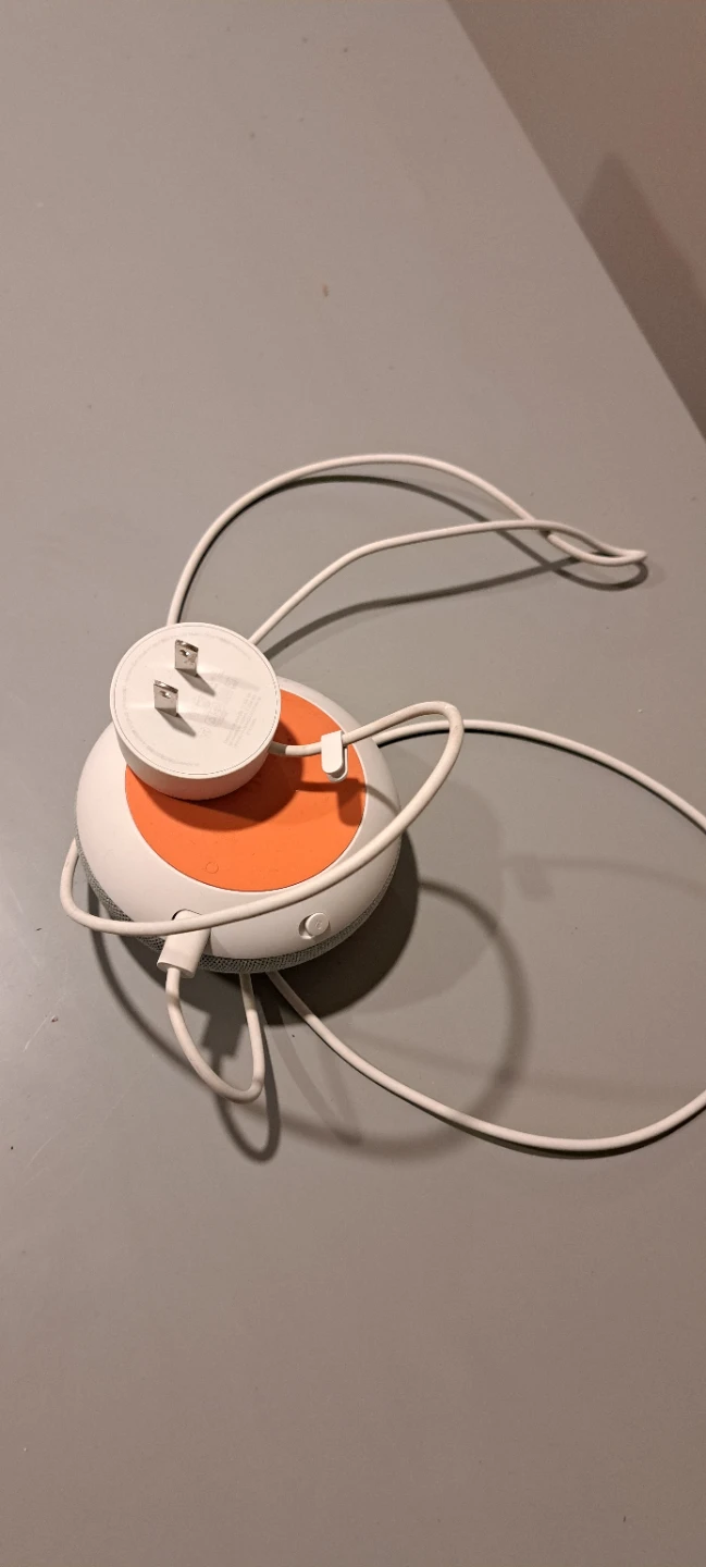 Google Nest Mini (2nd Gen) - Chalk with Power Adapter - photo 3