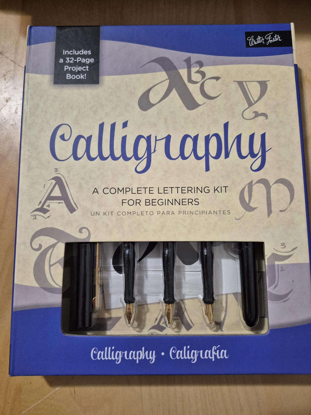 BNIB)Calligraphy Lettering Kit for Beginners