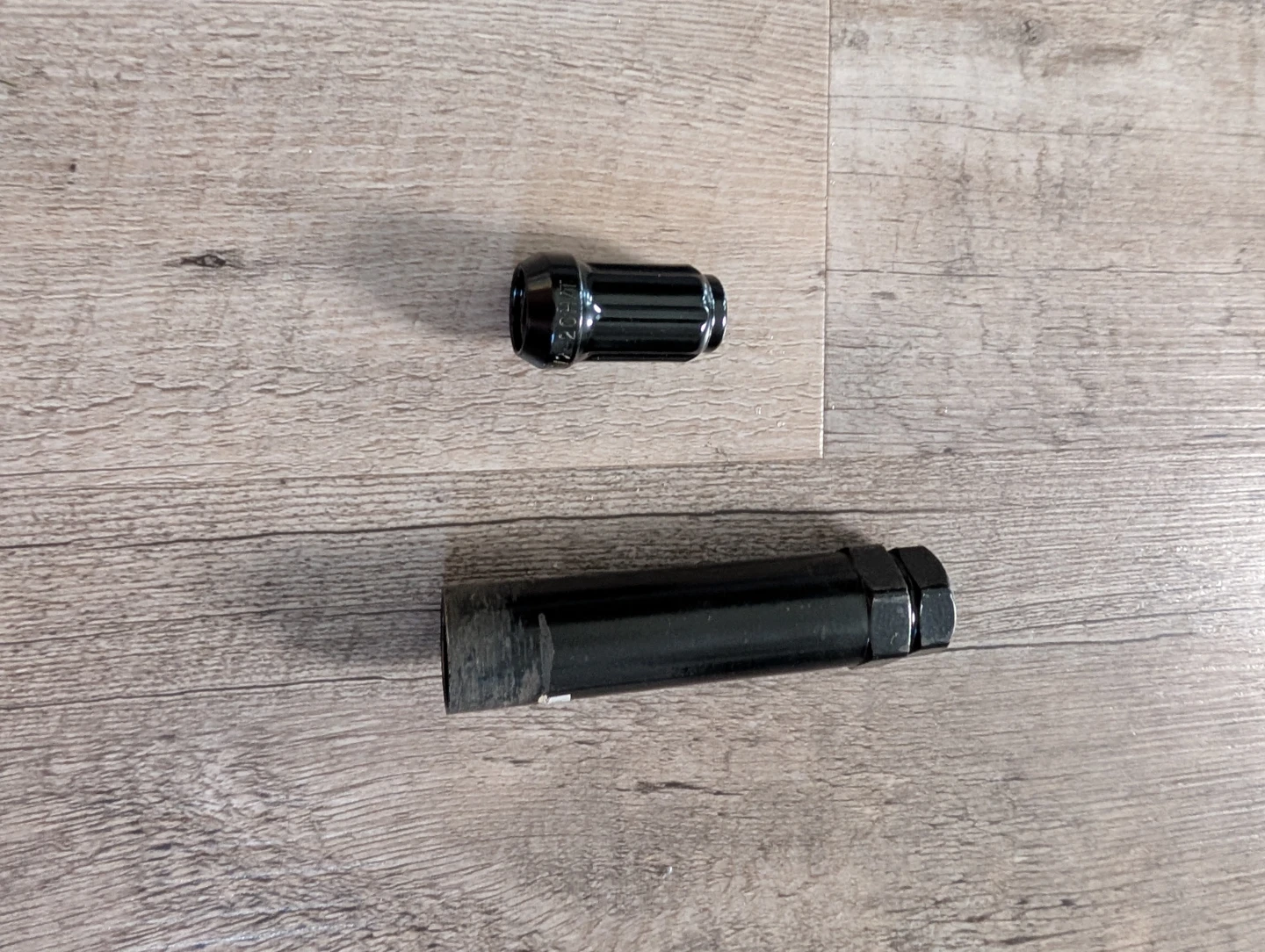 M12 - 1.25 Locking Lug Nuts - photo 2