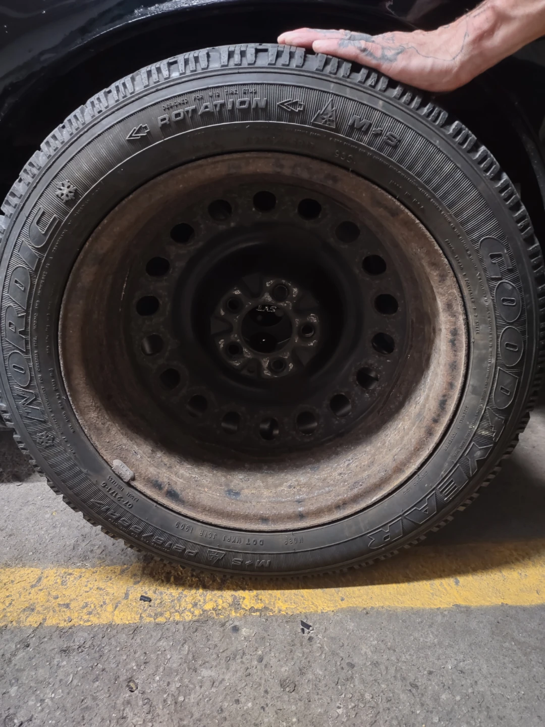 Goodyear Nordic Snowflake Tire - photo 2