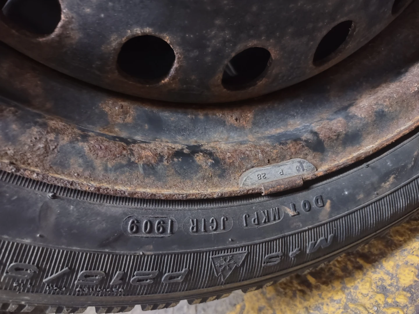 Goodyear Nordic Snowflake Tire - photo 5