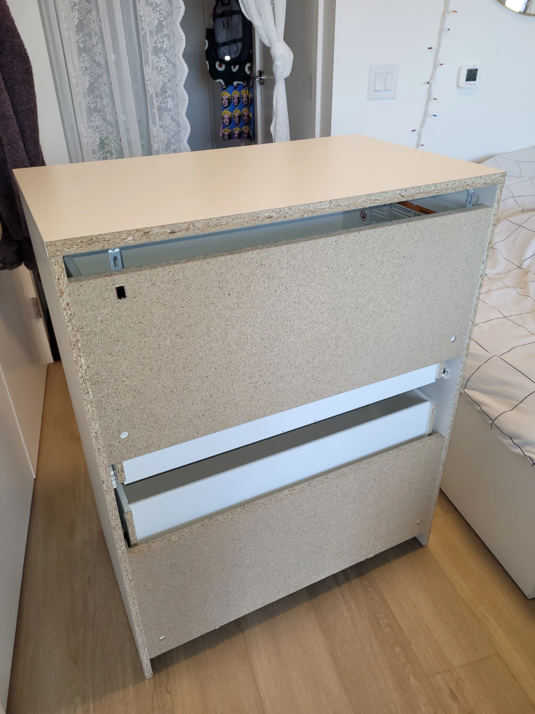 Ikea MALM 4-drawer dresser - photo 3