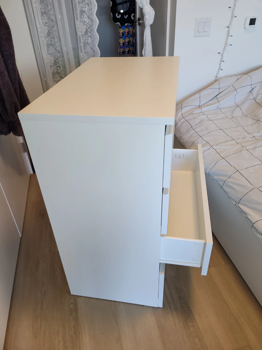 Ikea MALM 4-drawer dresser - photo 4