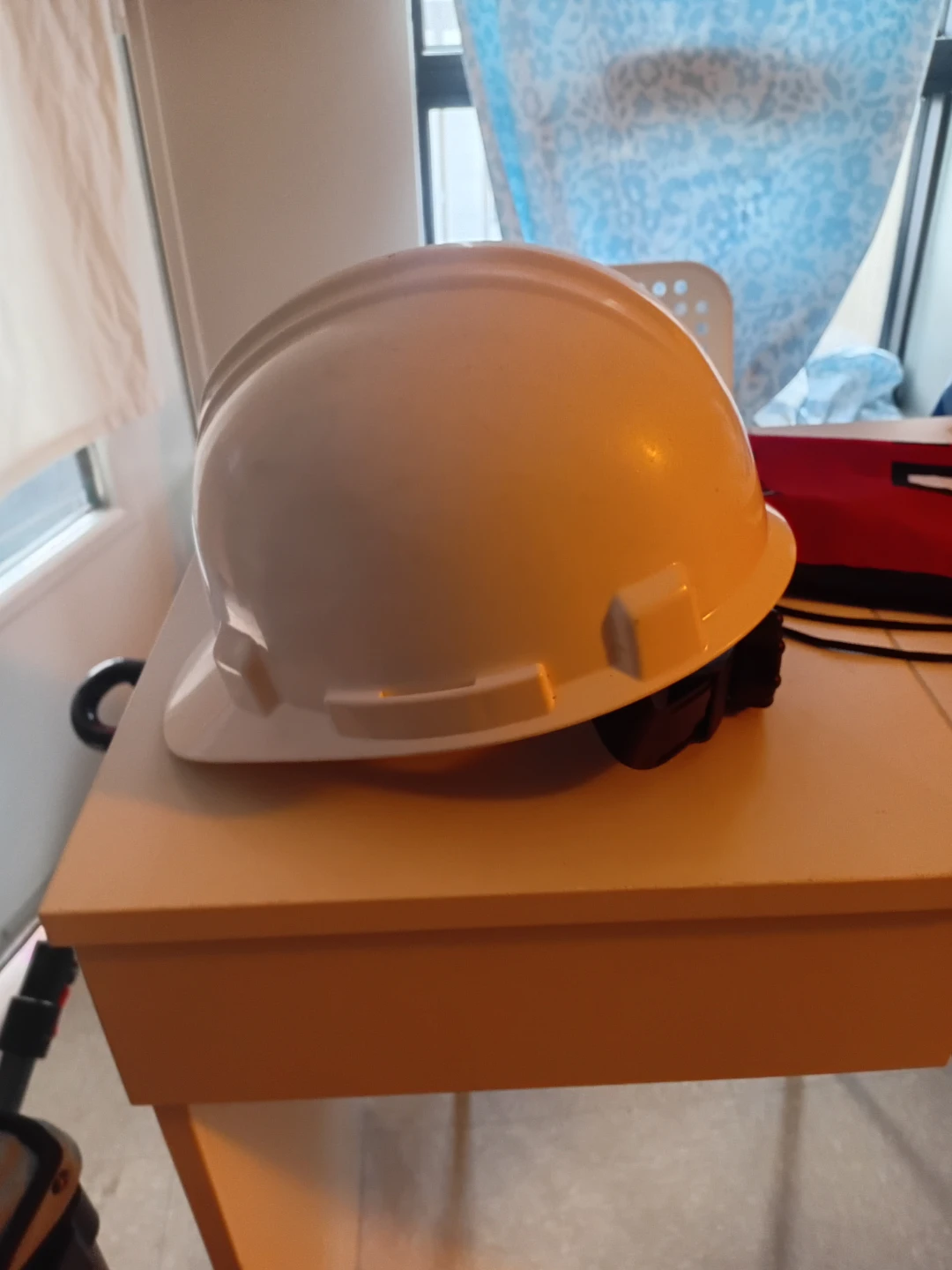 White Hard Hat - photo 3