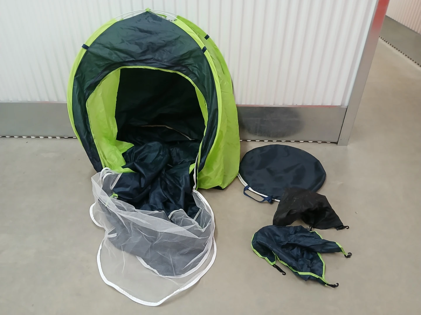 Portable pop up Outdoor beach sun shade tent carrying bag