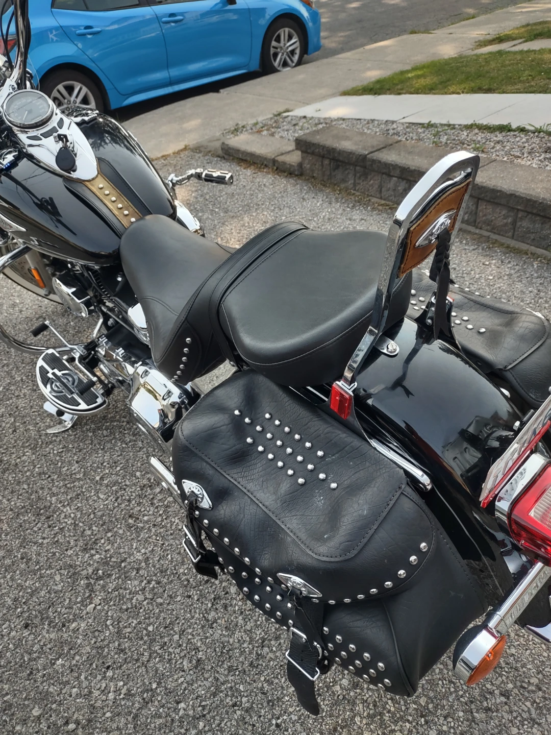 Harley-Davidson Motorcycle with Studded Saddlebags - photo 2