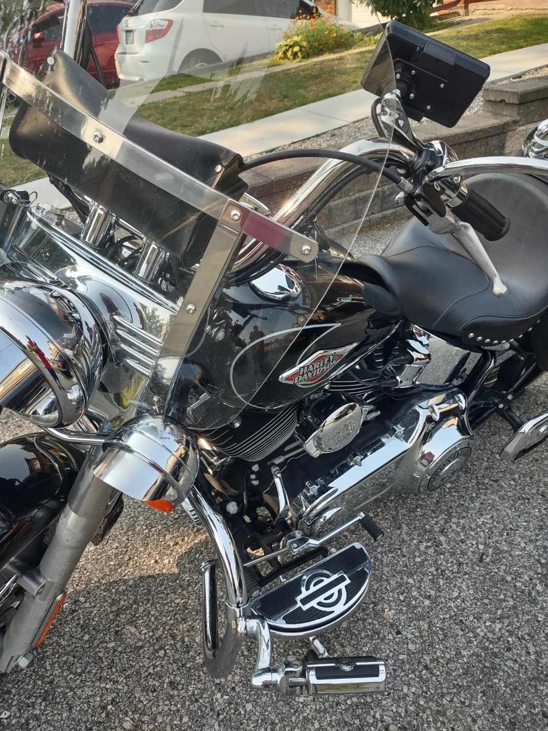 Harley-Davidson Motorcycle with Studded Saddlebags - photo 4