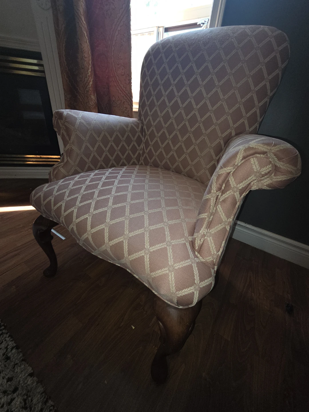 Pink Diamond Pattern Accent Chair - photo 3