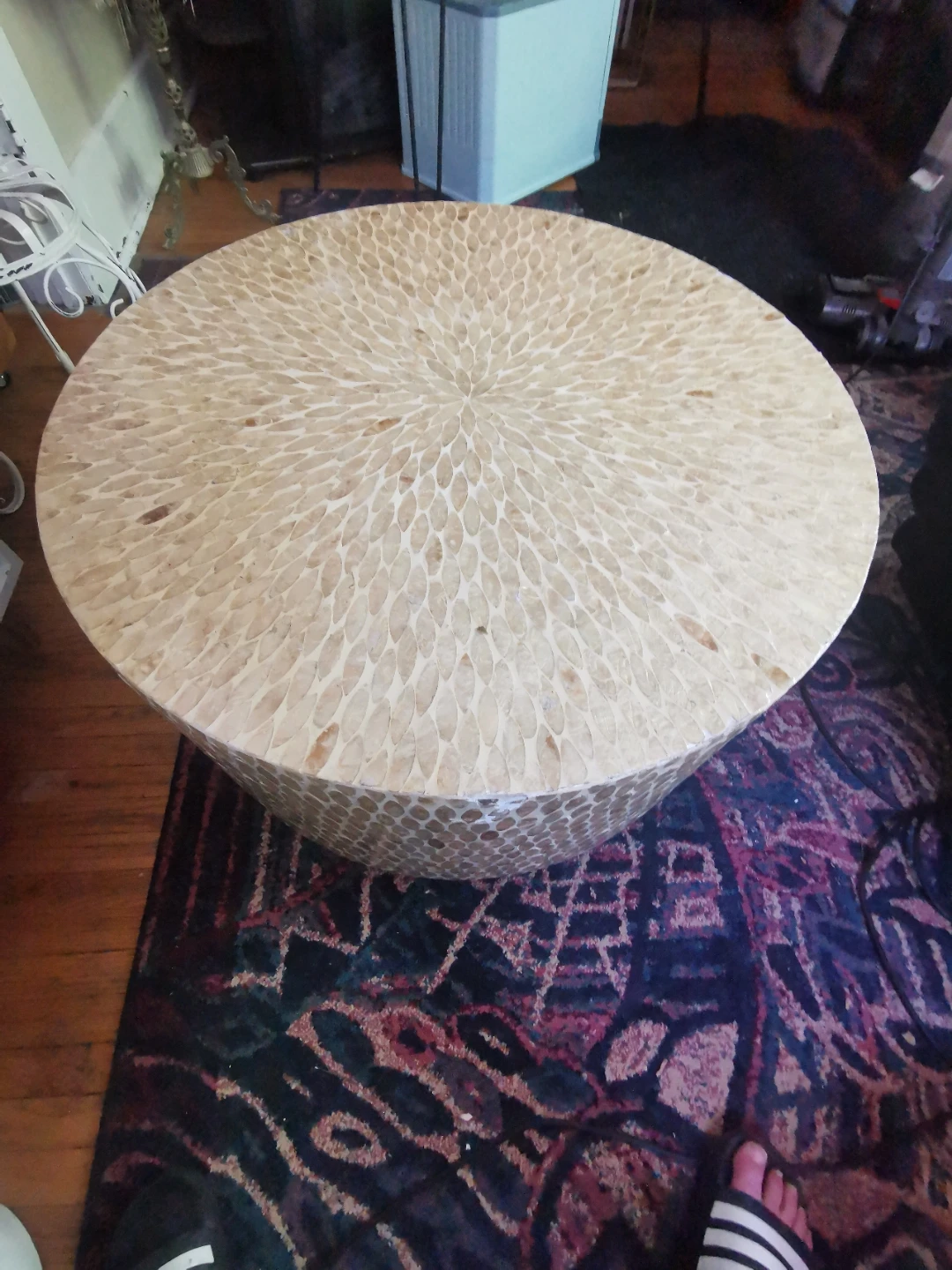 Round Decorative Coffee Table - photo 5