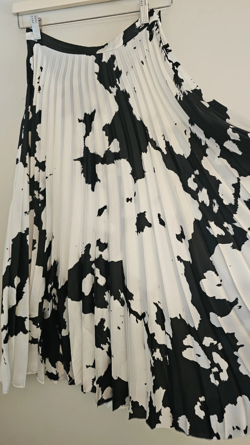 Women's Pleated Skirt - Black and White Print Size 2 - photo 2