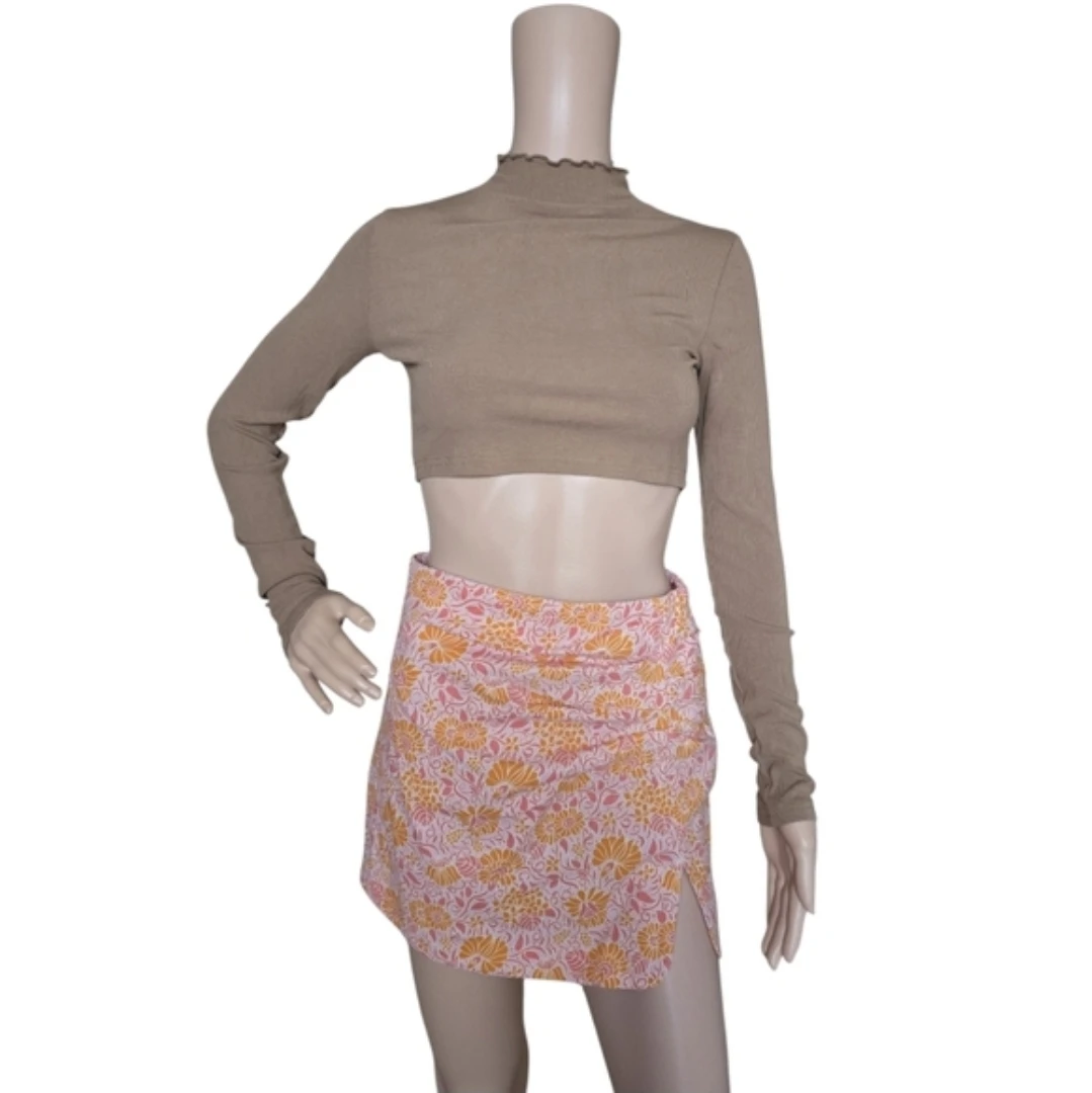Zara Pink Floral Mini Skirt with Side Slit - photo 2