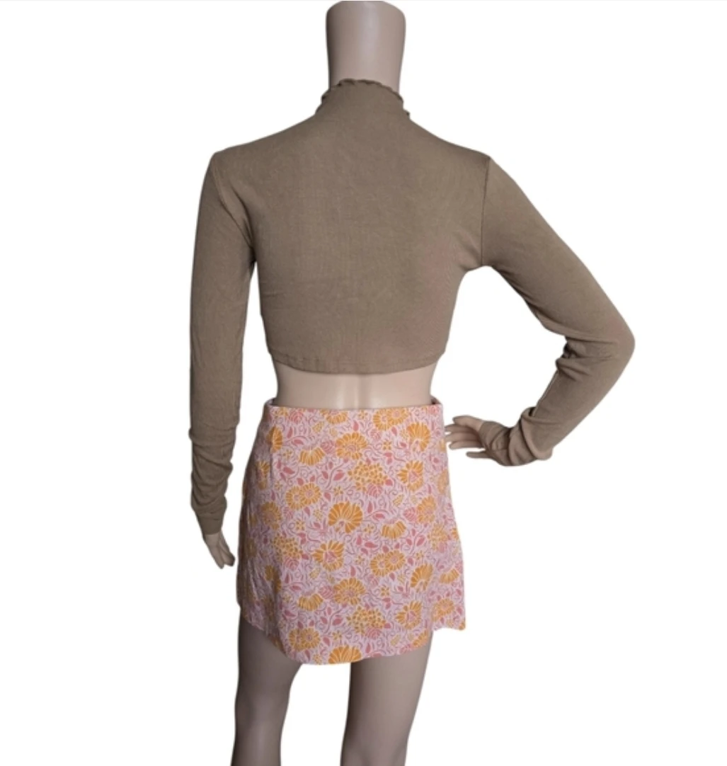 Zara Pink Floral Mini Skirt with Side Slit - photo 4