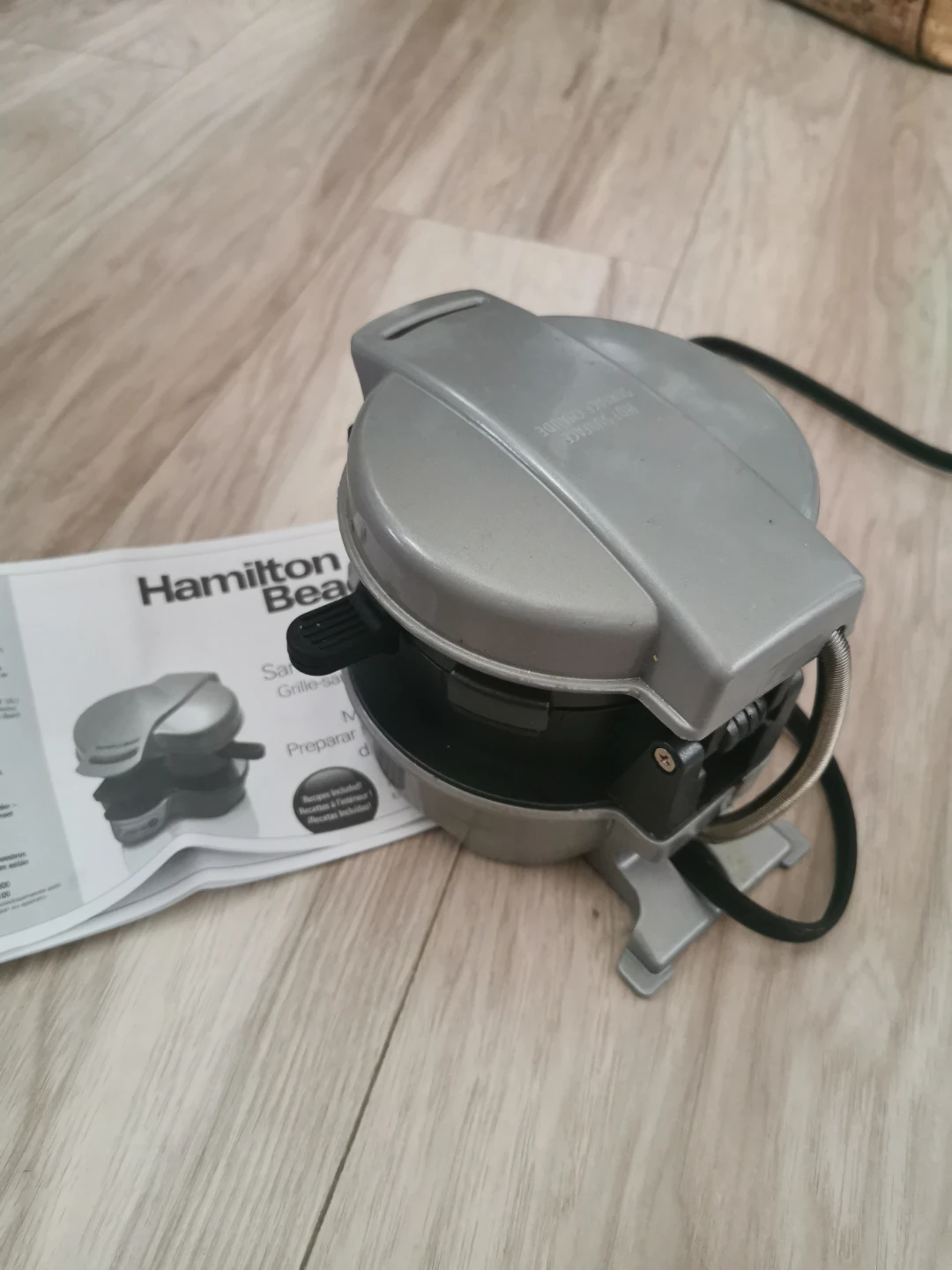Hamilton Beach Sandwich Maker - photo 2