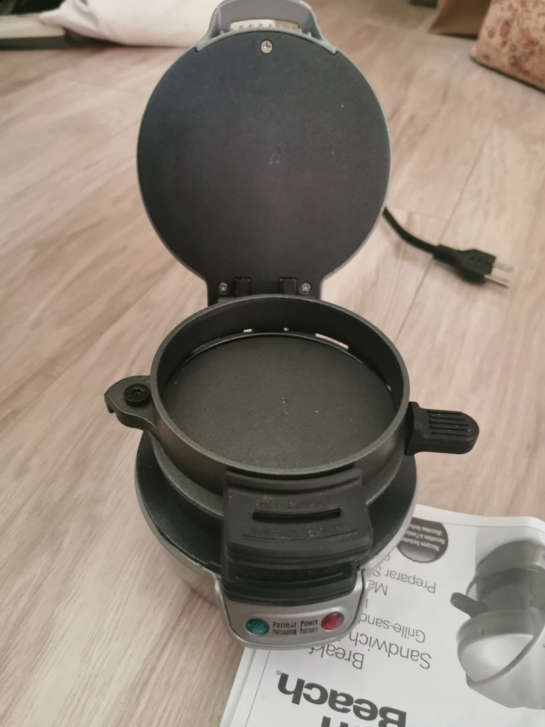 Hamilton Beach Sandwich Maker - photo 3