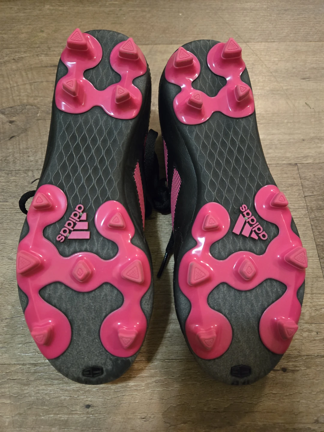 Shoes and soccer cleats - photo 3