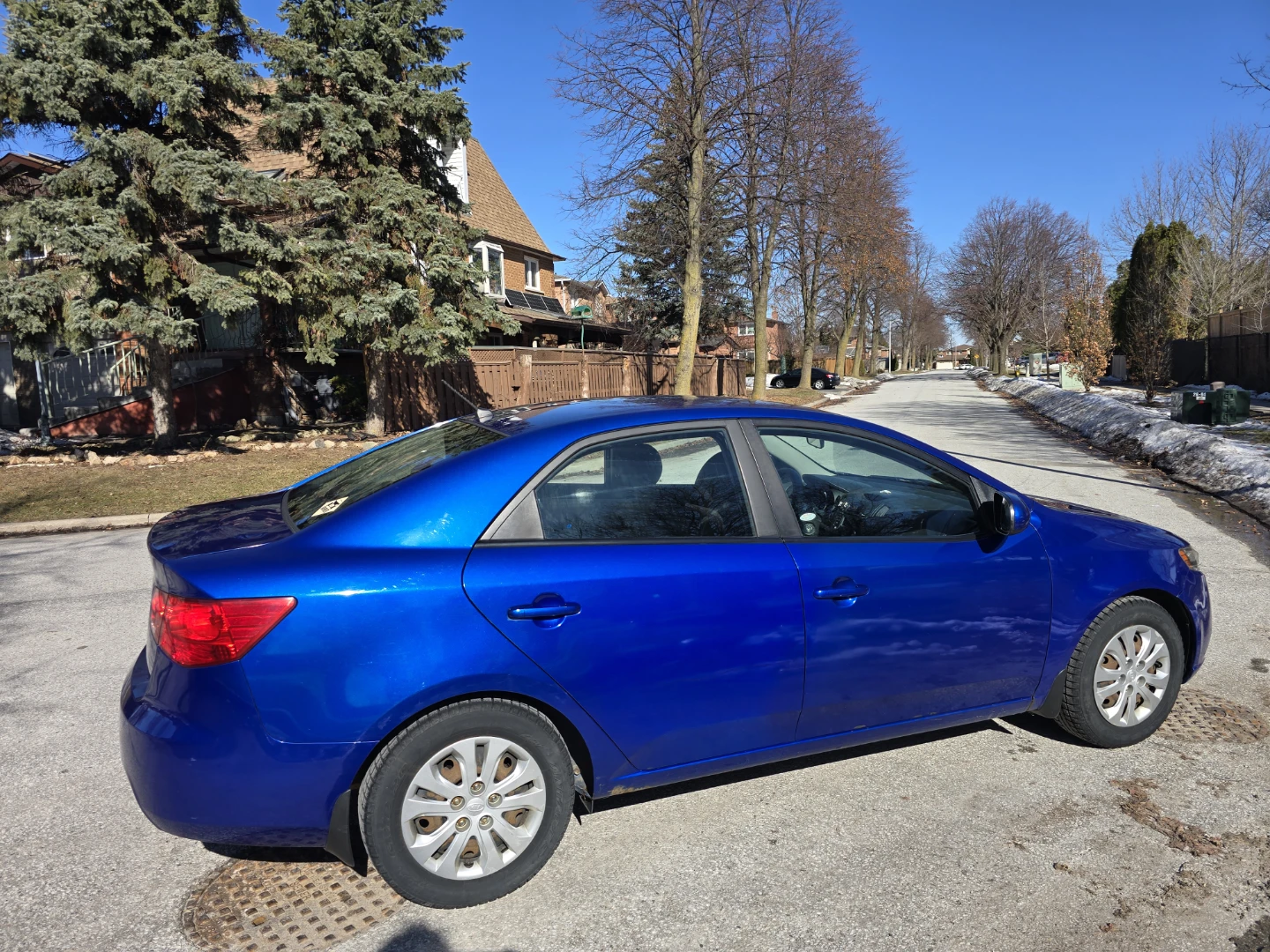 Blue Kia Forte - photo 2