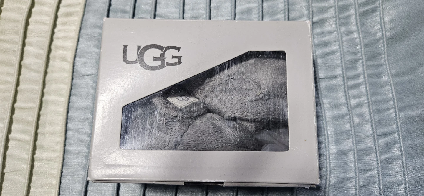 UGG Bixbee Baby Boots. Size L, 6/7months