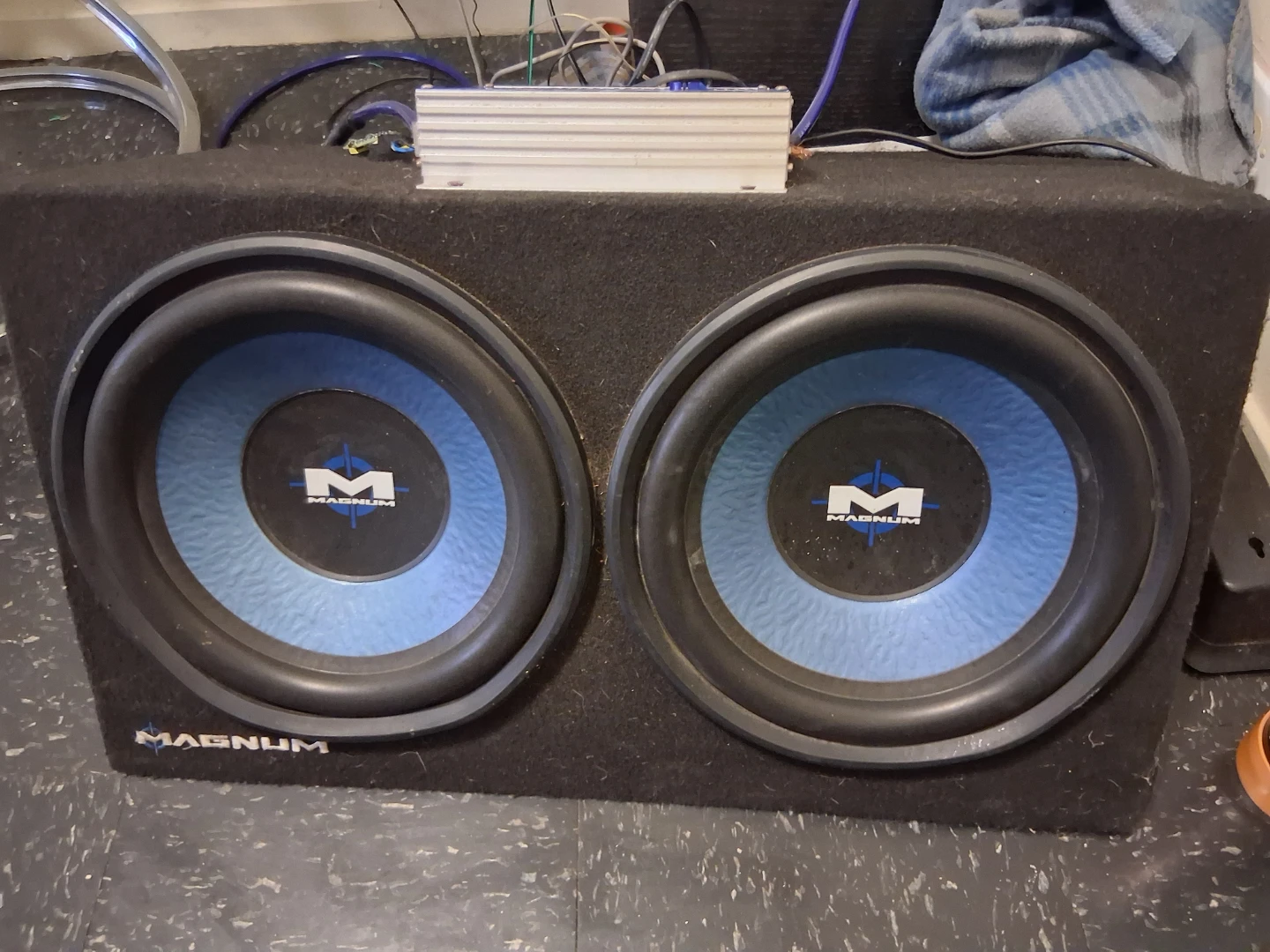 Magnum Dual 12" Subwoofer Box with Amp