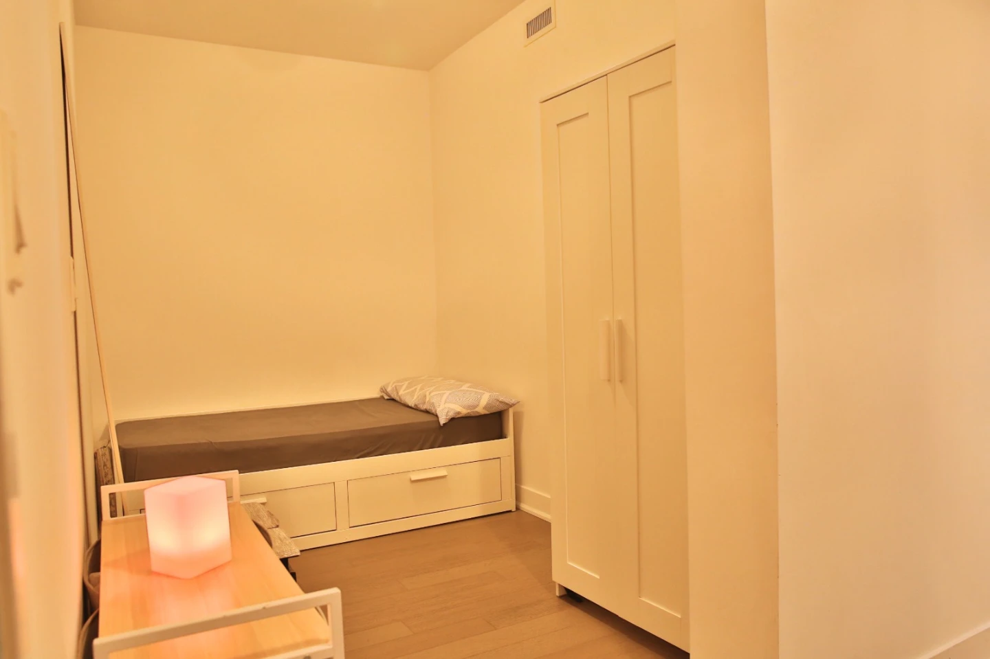 White Wardrobe with Doors - photo 4