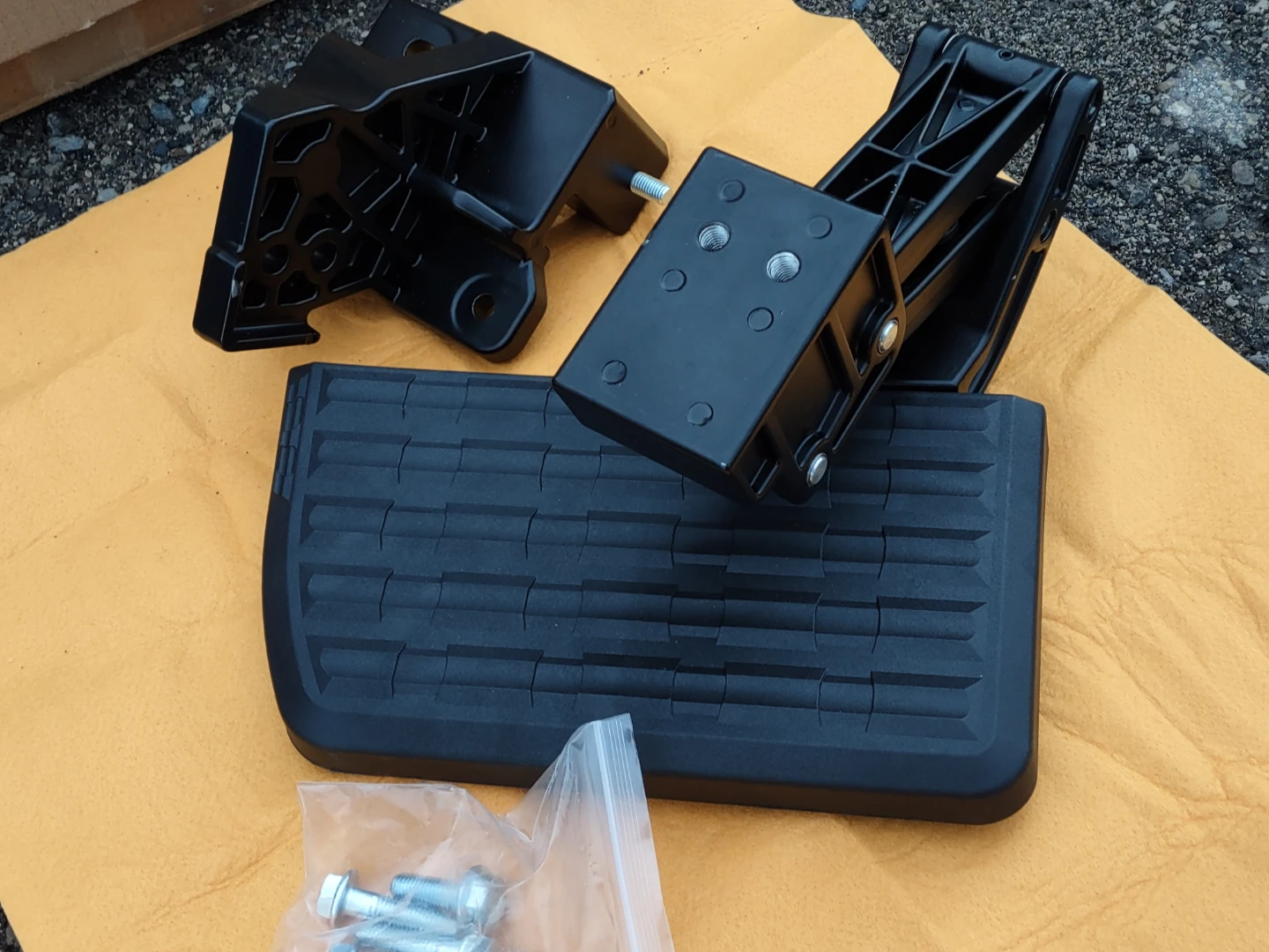Free delivery, Retractable Truck Bed Step Toyota Tundra or any - photo 5
