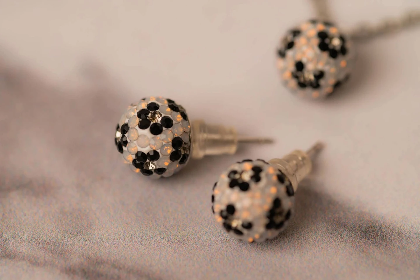Black/White Leopard Crystal Ball Set - photo 5