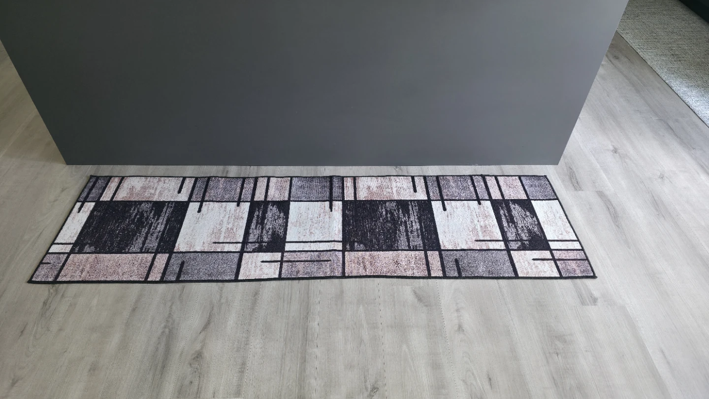 Geometric Pattern Rug for sale - photo 2