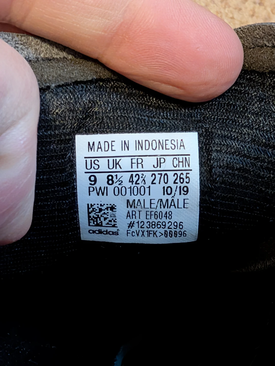 Adidas Black & White Sneakers - Size 9 - photo 4