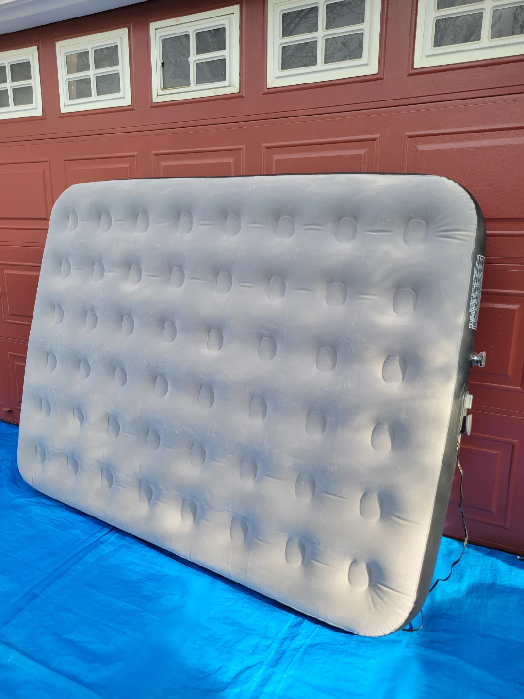 QUEEN Air Mattress with built-in Pump - photo 3