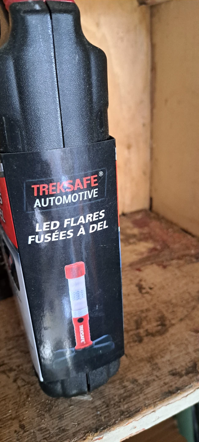 TrekSafe Automotive LED Flares (2 Pack) - photo 3