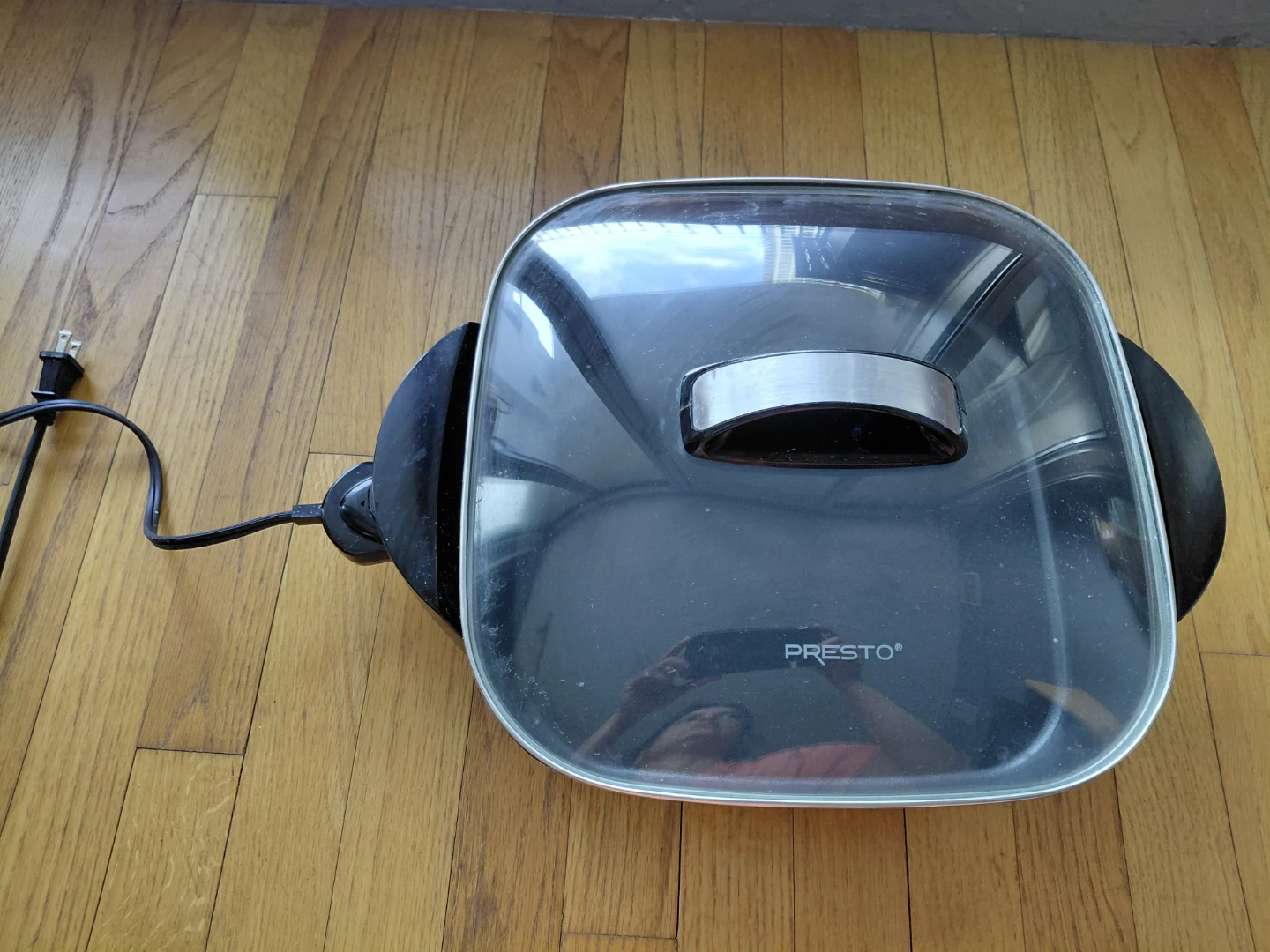 Presto 12" Electric Skillet with glass cover