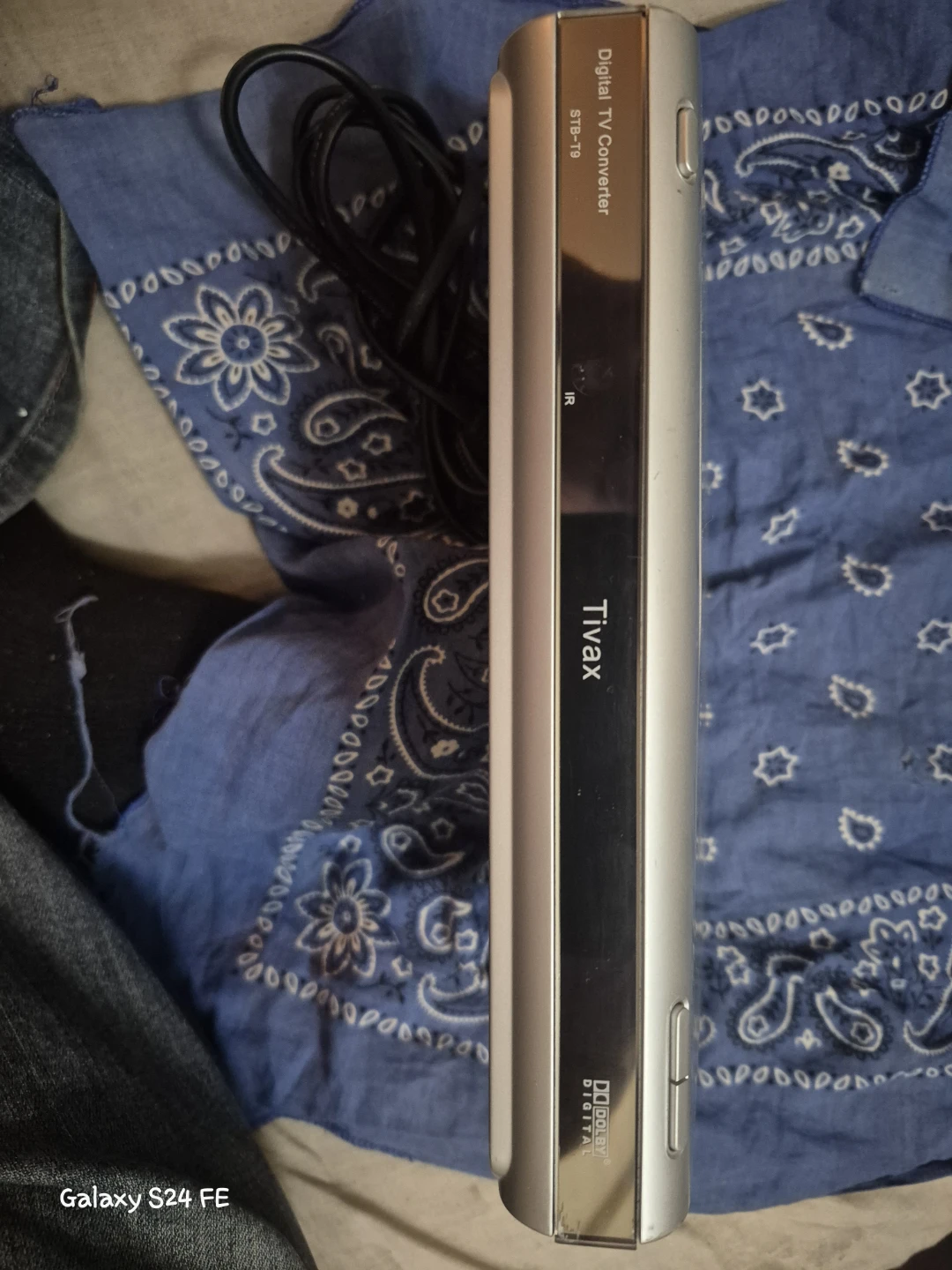Tivax Digital TV Converter STB-T9 with Remote - photo 3