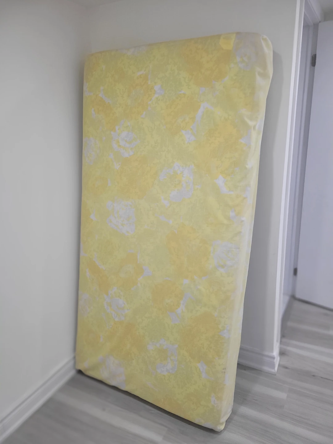 Box spring for single bed
