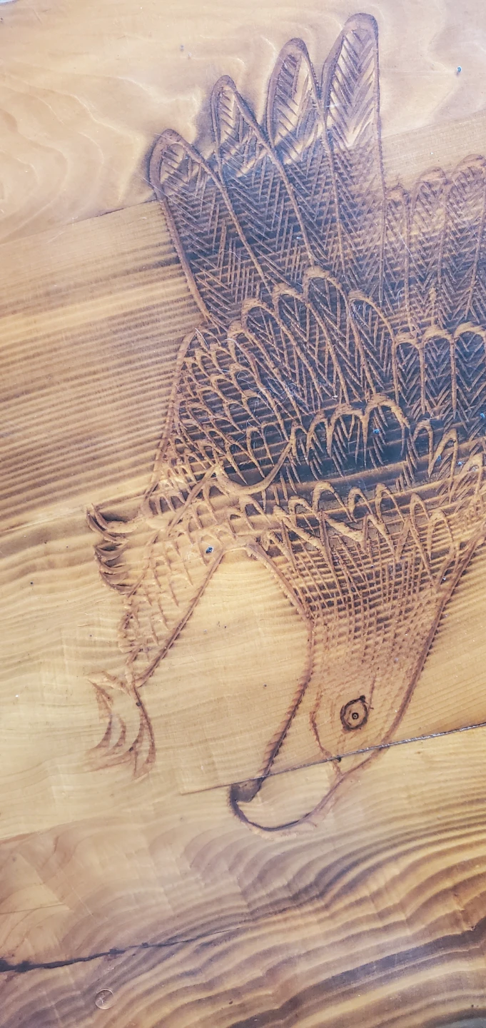 Wood Coffee Table with Eagle Design - photo 4