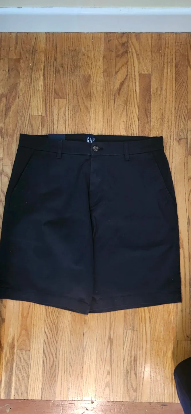 GAP Men's Black Shorts - Size 34 - photo 3