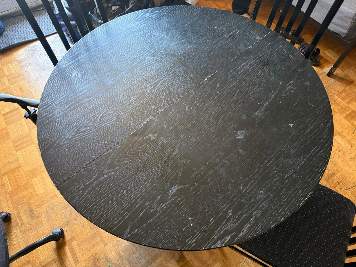 Round Dining Table with 3 Chairs - photo 2