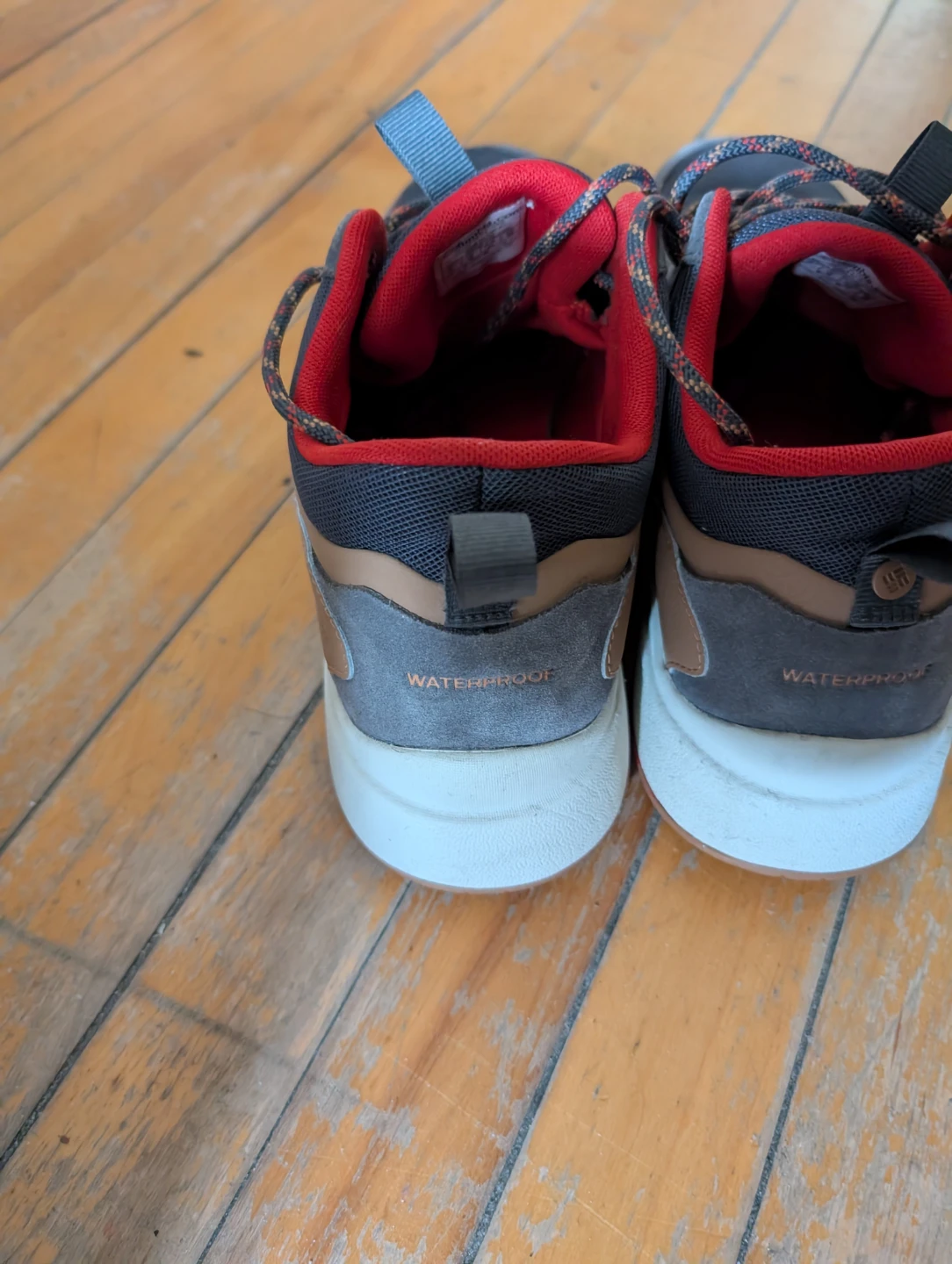 Columbia hiking shoes - photo 2